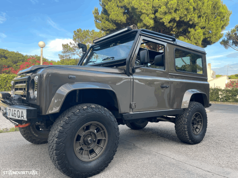 Land Rover Defender - 90 2.5 TD5 Metal Top