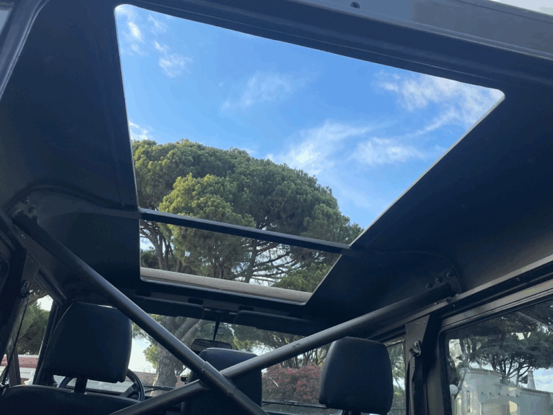 Land Rover Defender - 90 2.5 TD5 Metal Top