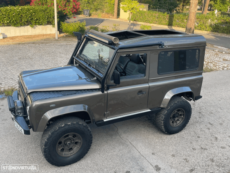 Land Rover Defender - 90 2.5 TD5 Metal Top