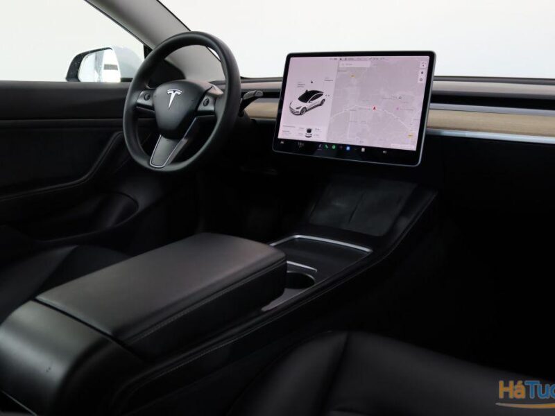 Tesla Model 3 Standard Range Plus RWD