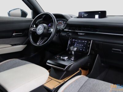 Mazda MX-30 e-Skyactiv Advantage+Modern Confidence