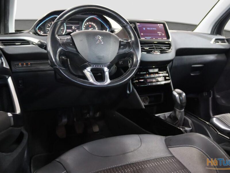 Peugeot 2008 1.2 PureTech Allure