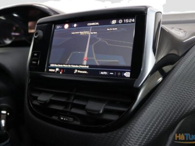 Peugeot 208 1.2 PureTech Signature