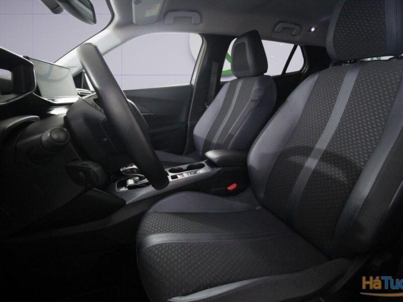 Peugeot e-2008 ALLURE 51 kWh
