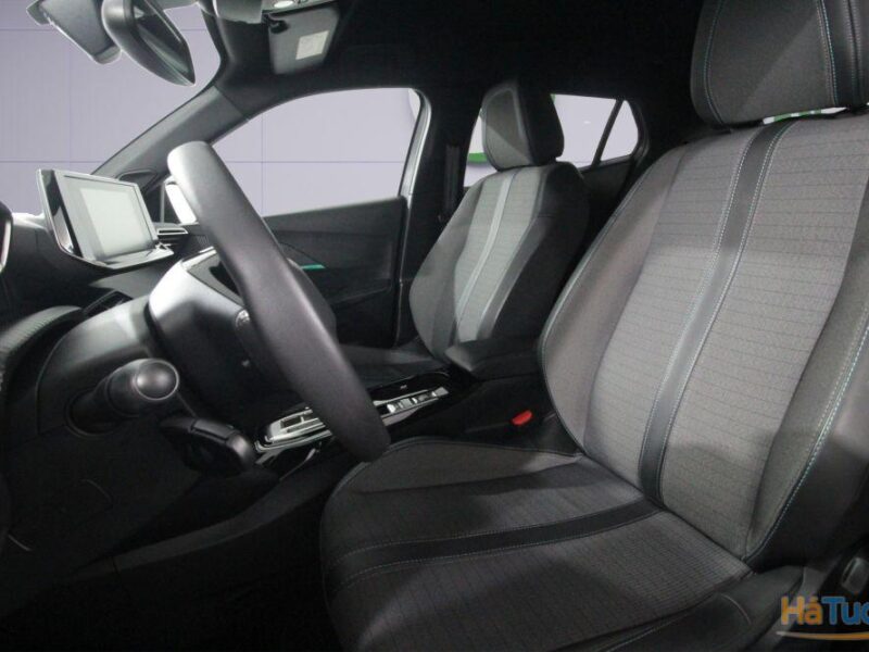 Peugeot e-2008 GT 51 kWh