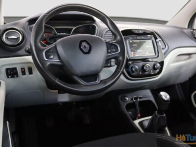 Renault Captur Outro