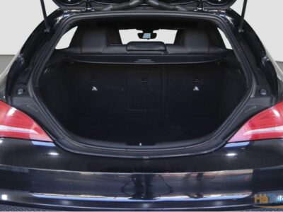 Mercedes Benz CLA 180 d Shooting Brake AMG Line