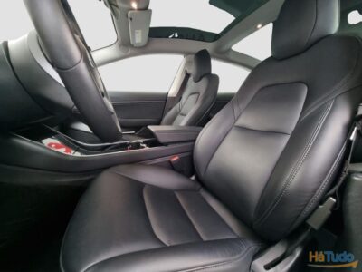 Tesla Model 3 Standard Range Plus RWD