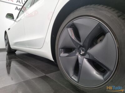 Tesla Model 3 Standard Range Plus RWD
