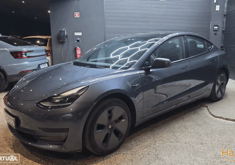 Tesla Model 3 Standard Range Plus RWD