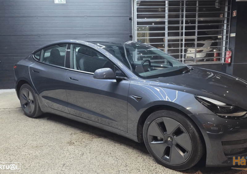 Tesla Model 3 Standard Range Plus RWD