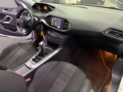 Peugeot 308 SW 1.2 PureTech Allure Full LED