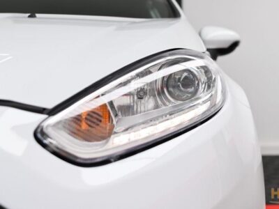 Ford Fiesta 1.6 EcoBoost c/ Pack Pele Desportiva ST