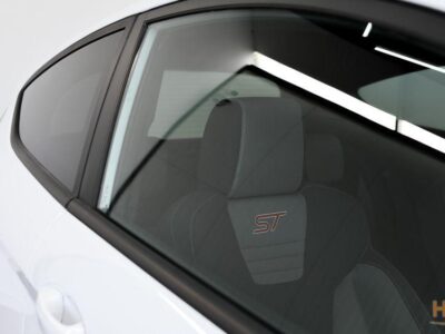 Ford Fiesta 1.6 EcoBoost c/ Pack Pele Desportiva ST