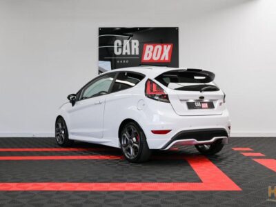 Ford Fiesta 1.6 EcoBoost c/ Pack Pele Desportiva ST