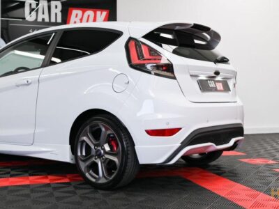 Ford Fiesta 1.6 EcoBoost c/ Pack Pele Desportiva ST