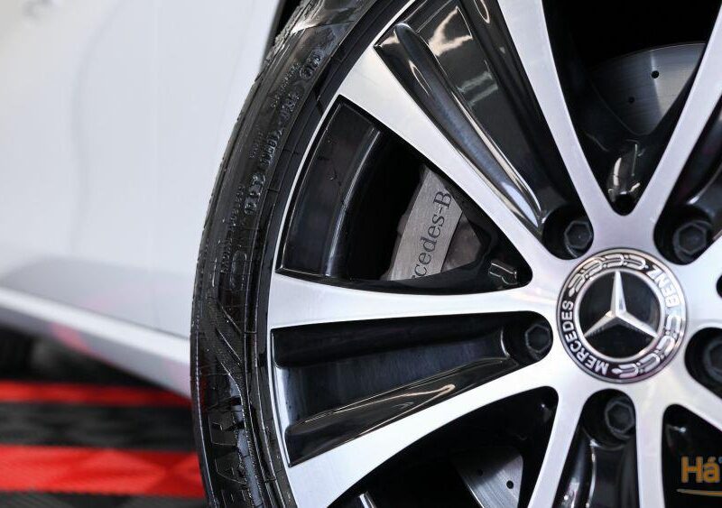 Mercedes-Benz E 300 de 4Matic T 9G-TRONIC Avantgarde