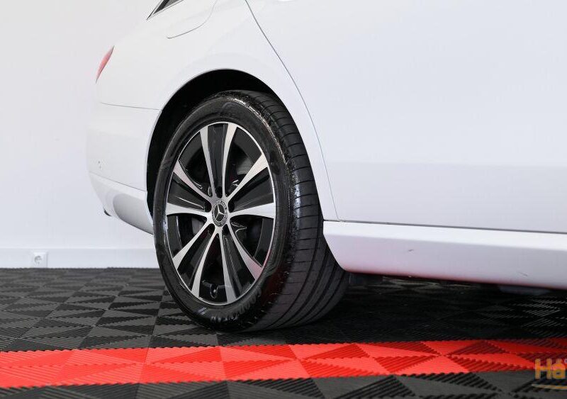 Mercedes-Benz E 300 de 4Matic T 9G-TRONIC Avantgarde