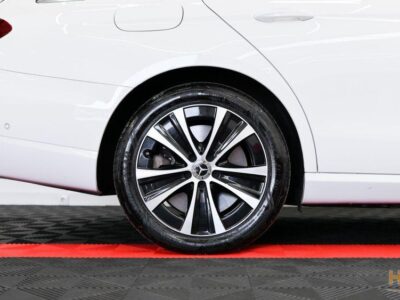 Mercedes-Benz E 300 de 4Matic T 9G-TRONIC Avantgarde