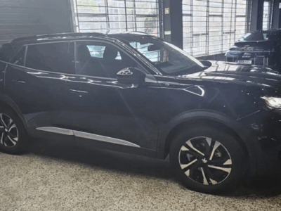 Peugeot e-2008 50 kWh Allure Pack