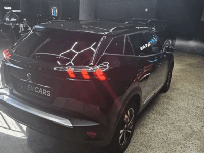 Peugeot e-2008 50 kWh Allure Pack