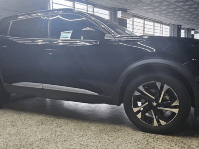 Peugeot e-2008 50 kWh Allure Pack