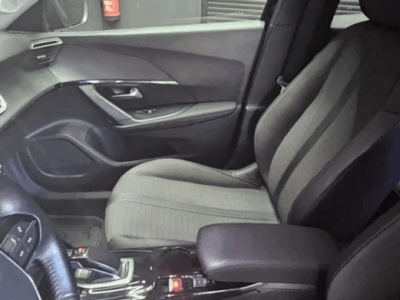 Peugeot e-2008 50 kWh Allure Pack