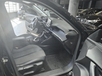 Peugeot e-2008 50 kWh Allure Pack