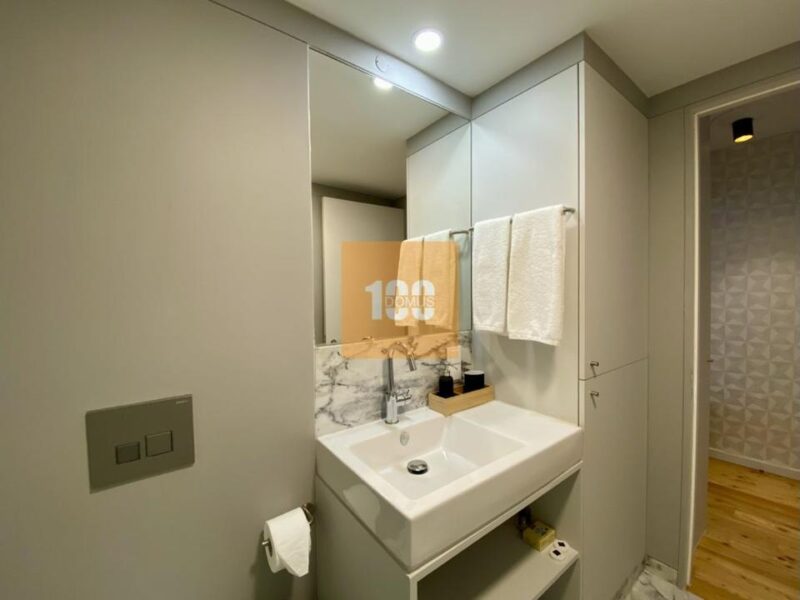 T0 com Licença AL - Rua de Cedofeita