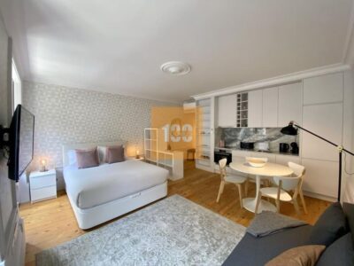 T0 com Licença AL - Rua de Cedofeita