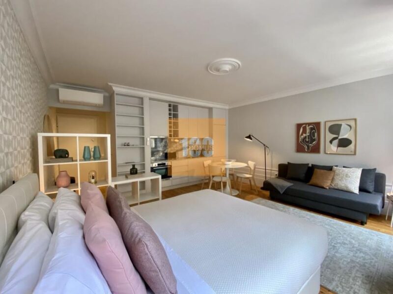 T0 com Licença AL - Rua de Cedofeita