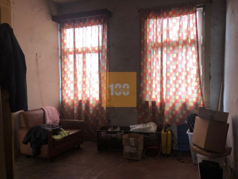 Prédio para reabilitar no Bonfim