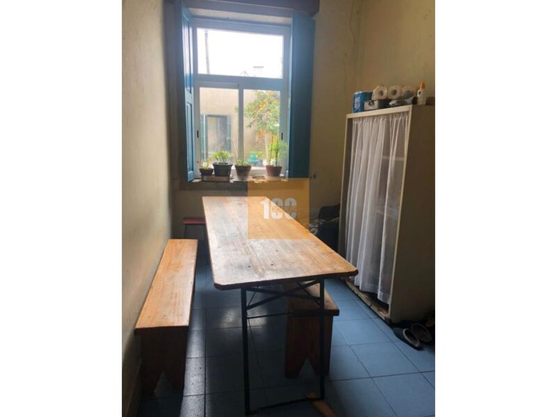 Prédio para reabilitar no Bonfim