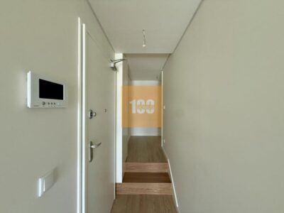 T1 novo com varanda em Cedofeita