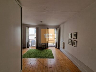 Dois prédios ao Palácio de Cristal