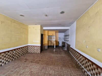 Dois prédios ao Palácio de Cristal