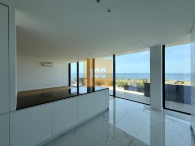 T4 com terraço na Seca do Bacalhau