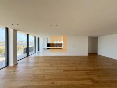 T4 com terraço na Seca do Bacalhau