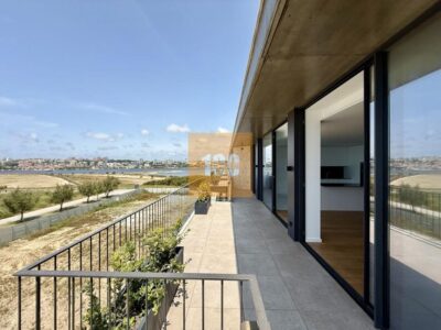 T4 com terraço na Seca do Bacalhau