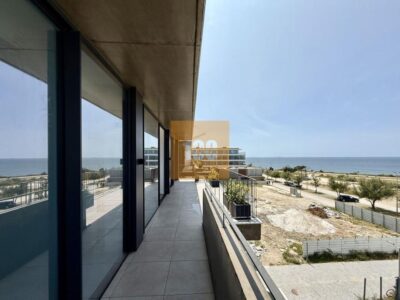 T4 com terraço na Seca do Bacalhau