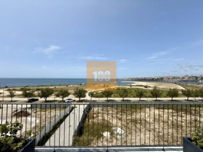 T4 com terraço na Seca do Bacalhau