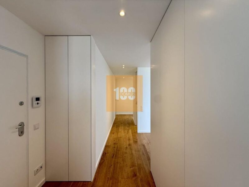 T4 com terraço na Seca do Bacalhau