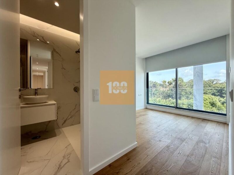 T4 com terraço na Seca do Bacalhau