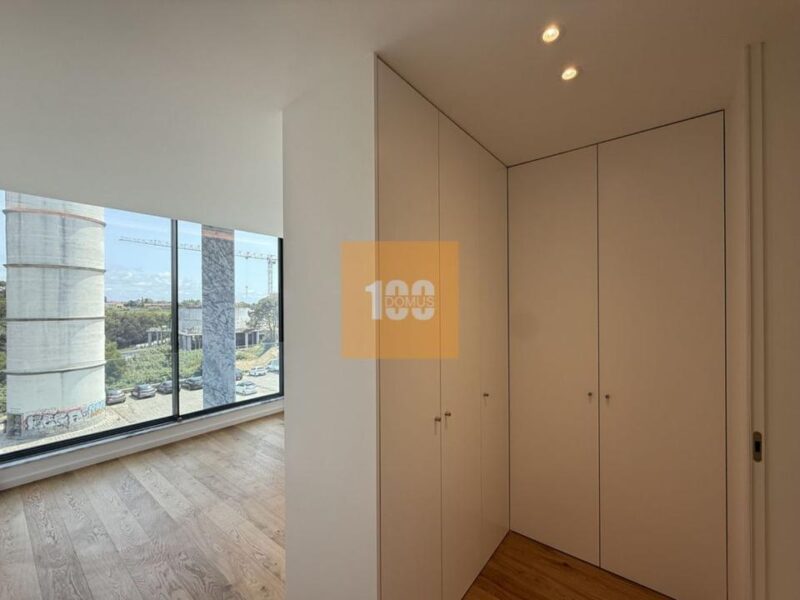 T4 com terraço na Seca do Bacalhau