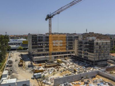 T4 novo com varanda - Le Parc