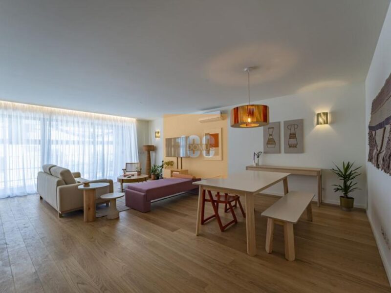 T4 novo com varanda - Le Parc