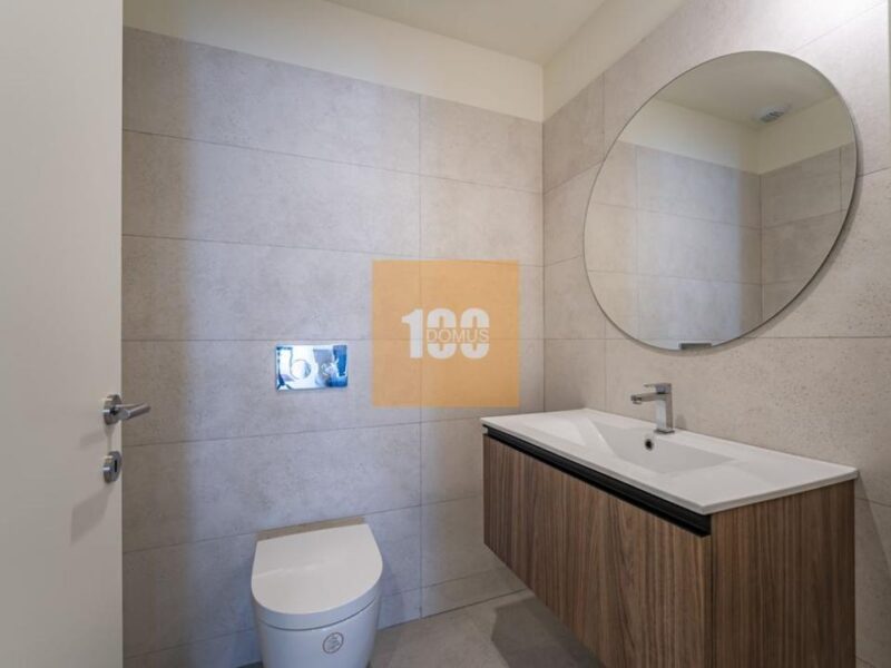 T4 novo com varanda - Le Parc