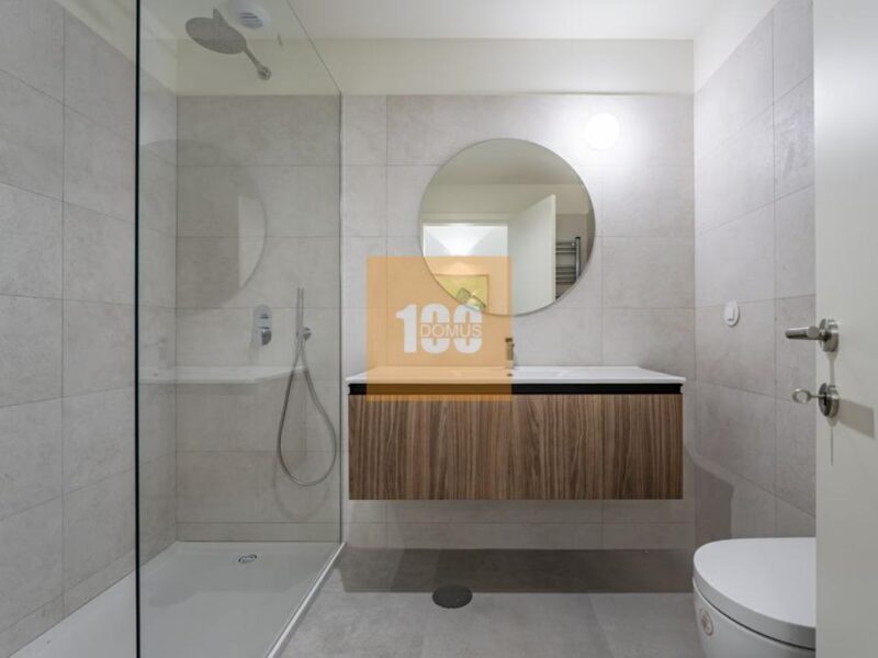 T4 novo com varanda - Le Parc