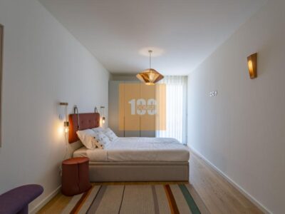 T4 novo com varanda - Le Parc