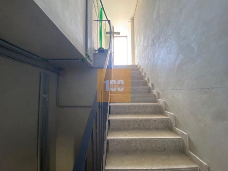 Lugar garagem duplo, Roberto Ivens